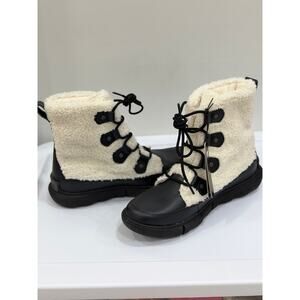 Sorel Women's Explorer II Joan Cozy Boot size 8.5  sherpa ivory cream winter